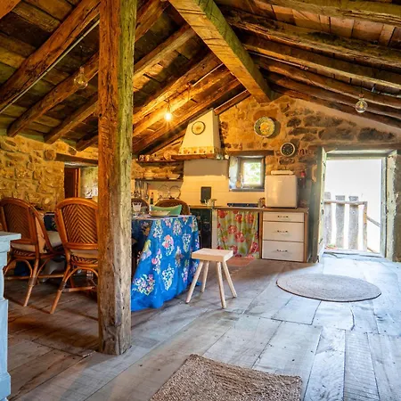 Vivienda Pasiega Lo Lucas 1920 * San Roque de Ríomiera