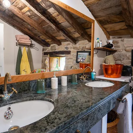 Vivienda Pasiega Lo Lucas 1920 Hébergement de vacances *