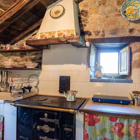 Vivienda Pasiega Lo Lucas 1920 *