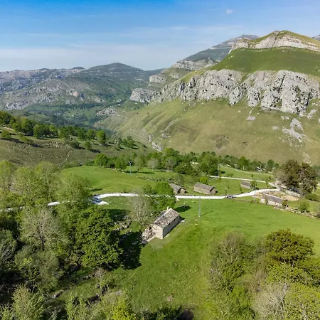 Vivienda Pasiega Lo Lucas 1920 * San Roque de Ríomiera