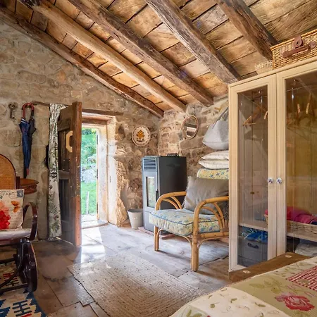 Vivienda Pasiega Lo Lucas 1920 Hébergement de vacances *