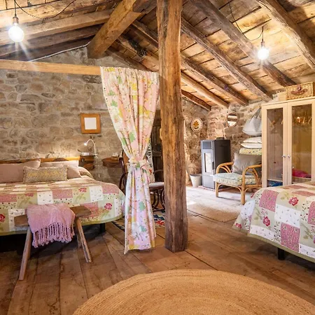 Vivienda Pasiega Lo Lucas 1920 Hébergement de vacances *