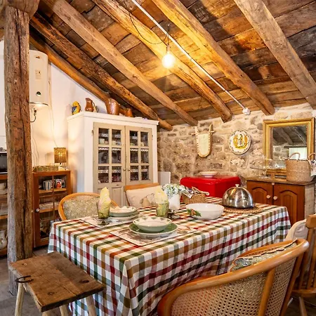 Vivienda Pasiega Lo Lucas 1920 San Roque de Ríomiera