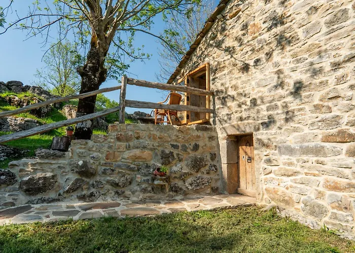 Vivienda Pasiega Lo Lucas 1920 * San Roque de Ríomiera