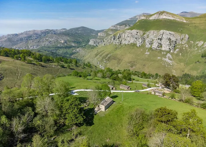 Vivienda Pasiega Lo Lucas 1920 * San Roque de Ríomiera